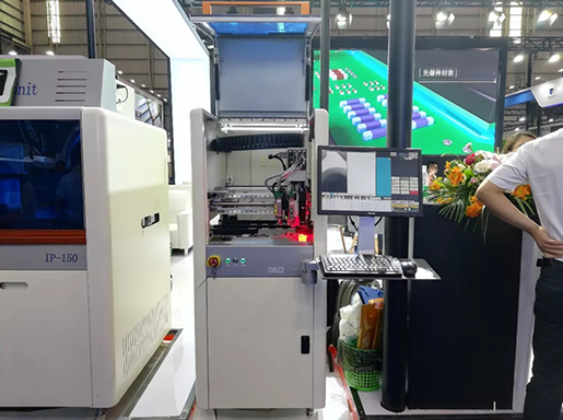 尊龙凯时展示流体应用智造新方式｜手机自动化展报道