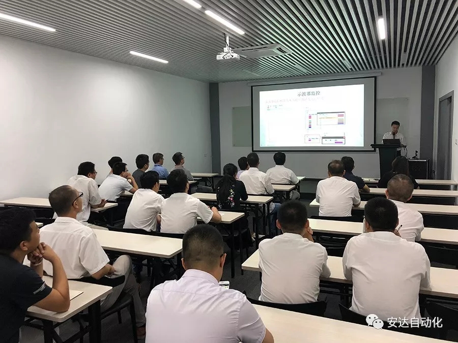 新品发布会 | 尊龙凯时发布多款机械手，聚焦智能制造产业